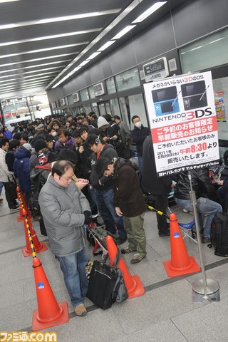ヨドバシカメラマルチメディアakiba 当日販売は約40分で終了 ニンテンドー3ds発売日リポート 関連スクリーンショット 写真画像
