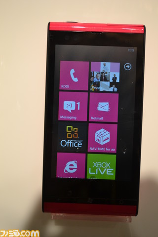 Windows Phone Is12t 8月25日より発売開始 国内初windows Phone 7 5搭載端末だ 関連スクリーンショット 写真画像