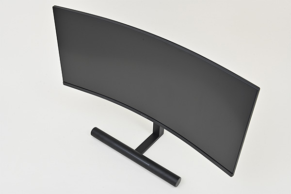 HUAWEI MateView GT ウルトラワイドな湾曲モニターで、贅沢なゲーム