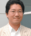 中裕司氏