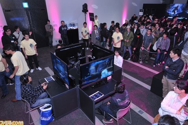 米国からフランク・オコナー氏も駆けつけた『Halo 4』前夜祭リポート 麒麟やフルーツポンチら人気タレントも祝福!_19