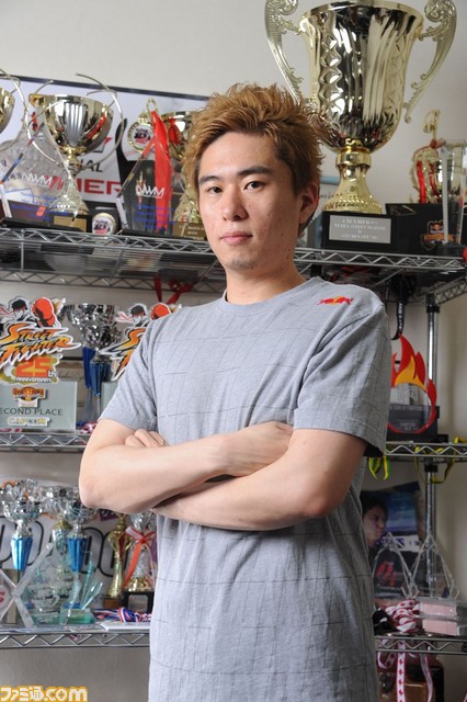 『ストV』で活躍するレッドブルアスリート“ボンちゃん”インタビュー! ストイックに取り組むその志を紐解く【EVO2016】_01