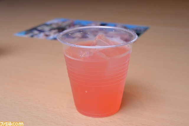 艦娘たちと夏を満喫! “『艦これ』×一番カフェ「秋葉原泊地」 艦娘だらけの海の家”内覧会リポート_09