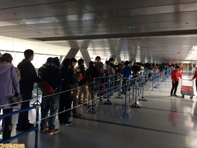 Nintendo Switch 体験会 2017いよいよスタート! 開場1時間前の時点で2000人超の大行列!【Nintendo Switch 体験会 2017】_05