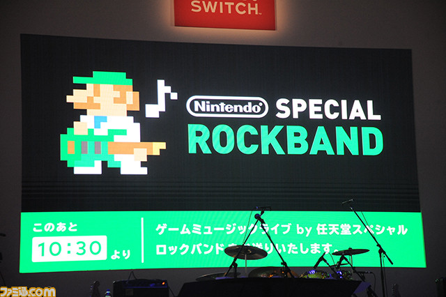 『スプラトゥーン』“Squid Squad”の楽曲や『2』の新曲がライブで! 「マリオカート8メドレー」も堪能できた、任天堂スペシャルロックバンドライブリポート【Nintendo Switch 体験会 2017】_01