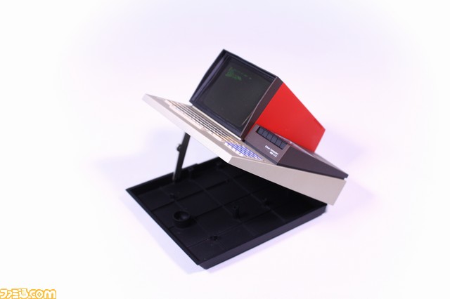 【画像追加】“PasocomMini MZ-80C”が10月中旬に発売決定 往年のパソコンの名機が手のひらサイズで復活_05