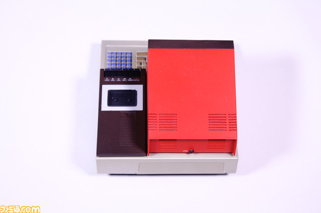 【画像追加】“PasocomMini MZ-80C”が10月中旬に発売決定 往年のパソコンの名機が手のひらサイズで復活_06