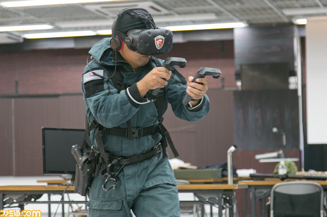 元特殊部隊員がバックパック型PC『VR One』でFPSをプレイ! 元プロの戦士に戦いかたとVRの未来を訊いた_03