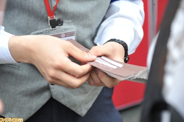 ミニスーファミがついに発売! ビックカメラ 有楽町店には1000人以上が詰めかけた!!【ミニスーファミ発売日リポート】_02