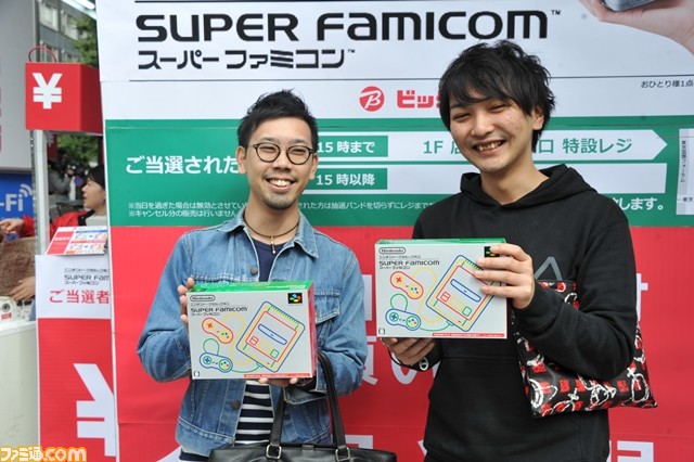 ミニスーファミがついに発売! ビックカメラ 有楽町店には1000人以上が詰めかけた!!【ミニスーファミ発売日リポート】_12