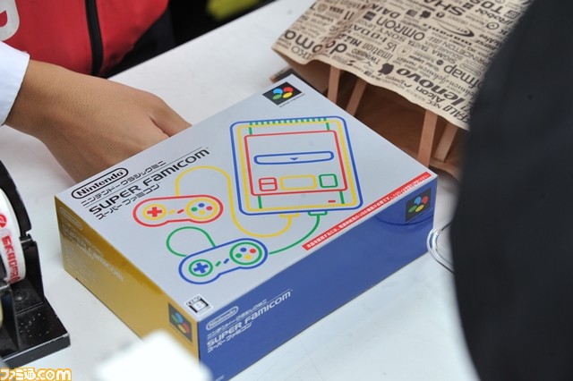 ミニスーファミがついに発売! ビックカメラ 有楽町店には1000人以上が詰めかけた!!【ミニスーファミ発売日リポート】_10