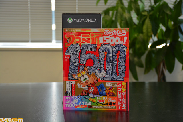 Xbox One Xの製品版が編集部に到着! さっそく本体構成をチェックしてみた!!_07