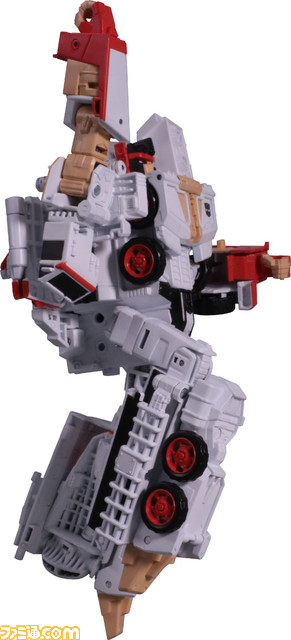 トランスフォーマーが『ストリートファイターII』のファイターたちに変形!_32