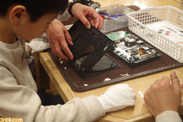 PS2を分解してモノの仕組みを知る! “プレイステーション分解ワークショップ”リポート _12