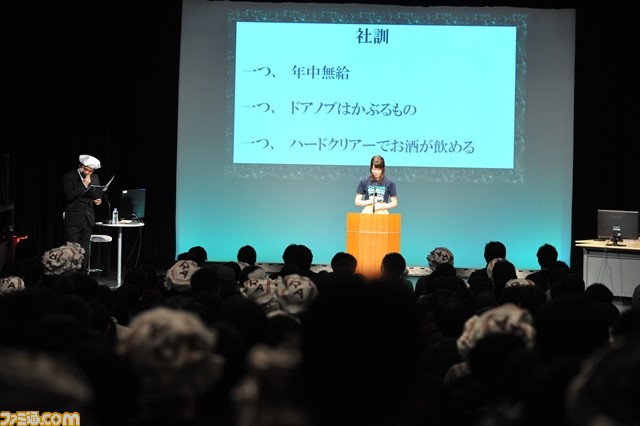 「ざっこwww」 笑顔と煽りが溢れるアイコンらしい誕生日イベント! “『青木瑠璃子のI have Controller』バースデー社員総会”リポート_02