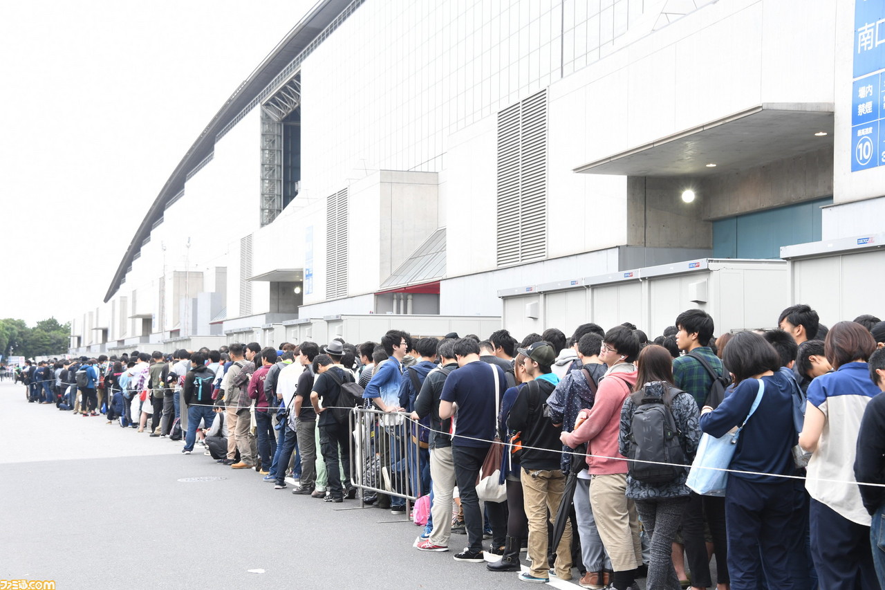 東京ゲームショウ2018一般日が開幕! 幕張メッセの熱気と行列をフォトリポート!!【TGS2018】_09
