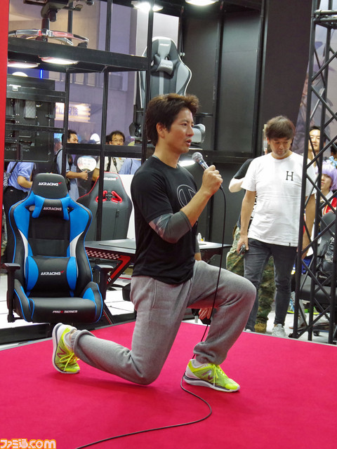 きみはケイン・コスギの竜巻旋風脚を見たことがあるか。esportsで勝つための筋トレ&トークショーをリポート【TGS2018】_19