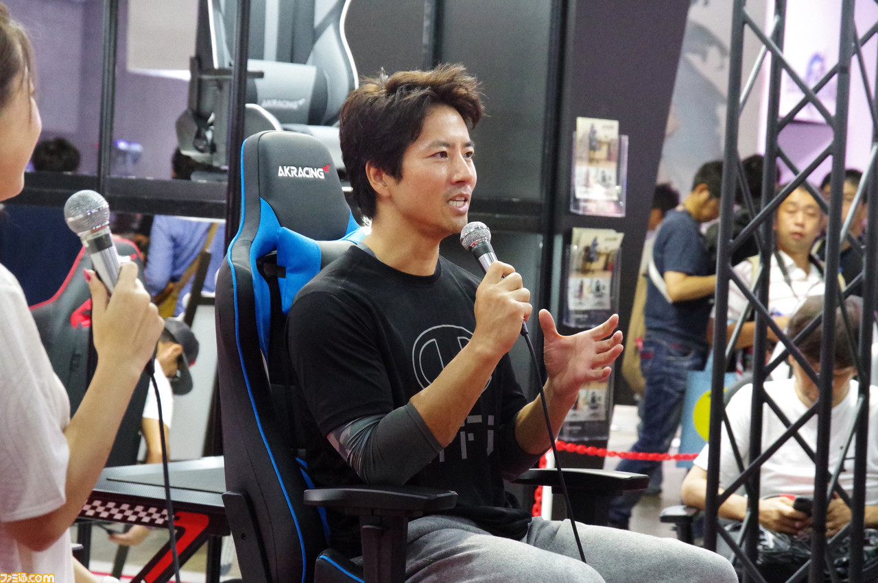 きみはケイン・コスギの竜巻旋風脚を見たことがあるか。esportsで勝つための筋トレ&トークショーをリポート【TGS2018】_03