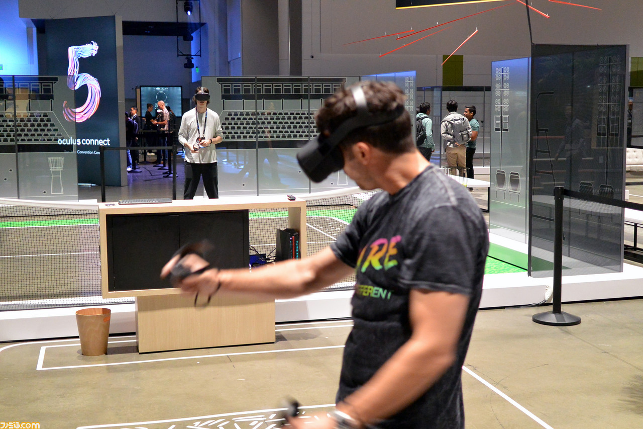 一体型の新VRヘッドセット“Oculus Quest”を早速体験! VRサバゲーも可能な、コードレスに歩き回れるVR体験が最高_03