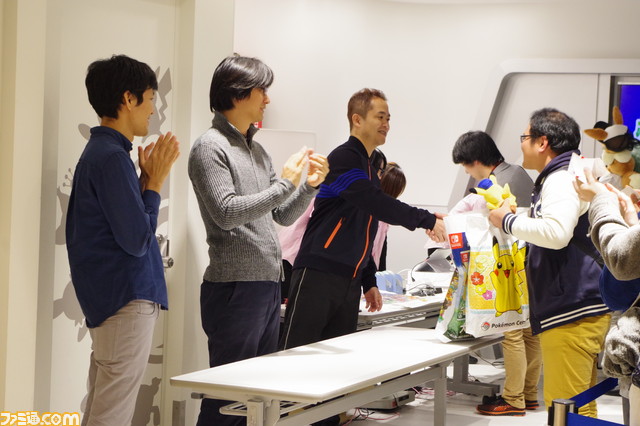 『ポケモン ピカ・ブイ』発売記念イベントに増田順一氏らが登場! 先着151名にポケモンたちのぬいぐるみを図鑑番号順にわたすサプライズも!_07