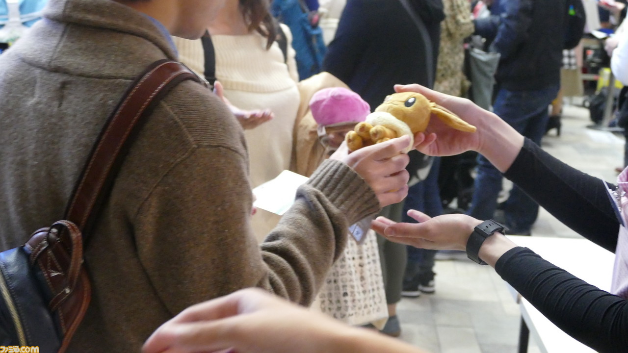 『ポケモン ピカ・ブイ』発売記念イベントに増田順一氏らが登場! 先着151名にポケモンたちのぬいぐるみを図鑑番号順にわたすサプライズも!_17