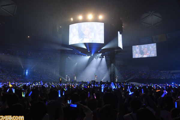 『アイマス シンデレラガールズ』“Funky Dancing!”(名古屋公演)1日目リポート――DJ KOOがサプライズ出演! 初お披露目楽曲も多数でナゴヤドームが熱狂のダンスフロアーに_07