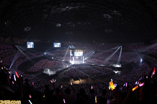 『アイマス シンデレラガールズ』“Funky Dancing!”(名古屋公演)1日目リポート――DJ KOOがサプライズ出演! 初お披露目楽曲も多数でナゴヤドームが熱狂のダンスフロアーに_11