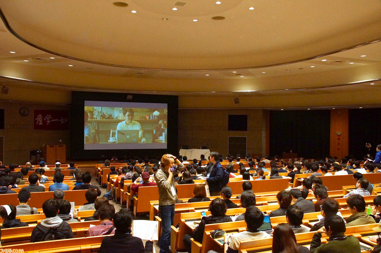 ヨコオタロウ氏が“サイトウが日野神と戦うRPG”のシナリオを即興作成! 基調講演“宇宙で2番目にダメなゲームの作り方”【CEDEC+KYUSHU 2019】_05