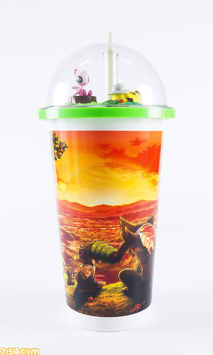 『劇場版ポケットモンスター ココ』テラリウム風ドリンクケースが映画館にて発売。色違いのセレビィとピカチュウの可愛いフィギュアが中に
