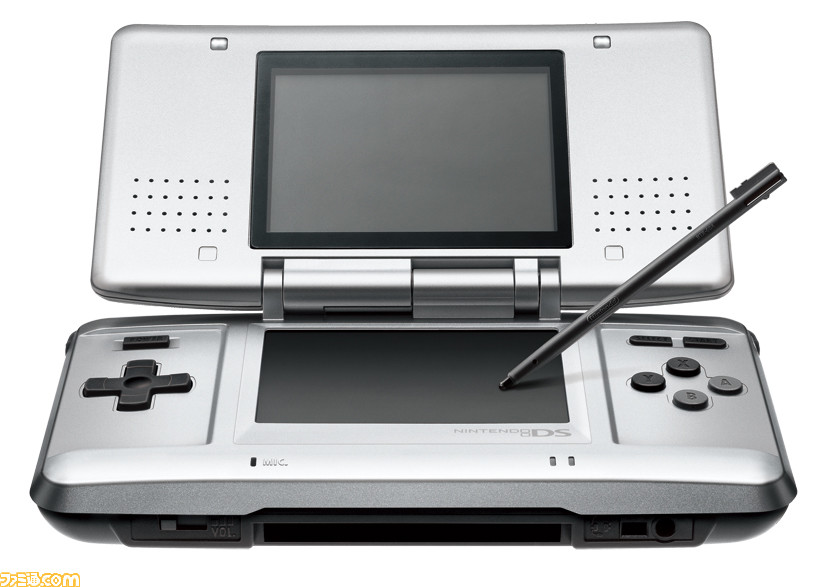 ニンテンドーDSが発売された日。ふたつの液晶画面とタッチスクリーン機能が新しい、シリーズ累計1億5000万台以上の大ヒットを記録した携帯ゲーム機。『脳トレ』も大流行【今日は何の日?】