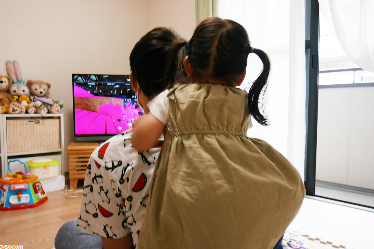 目指すは『スプラトゥーン3』大会の予選突破。外では働くお母さん、家に帰ったらイカ&タコ。部活みたいなママたちの青春