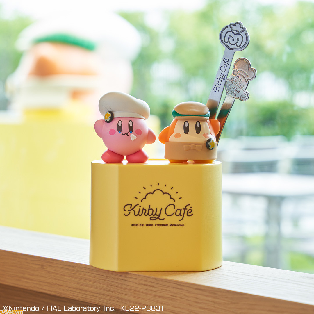 『星のカービィ』カービィカフェの一番くじが本日(7/30)より発売。カービィバーガーのキーホルダーやワープスターパンケーキのクッションなど、カフェの人気メニューがグッズ化